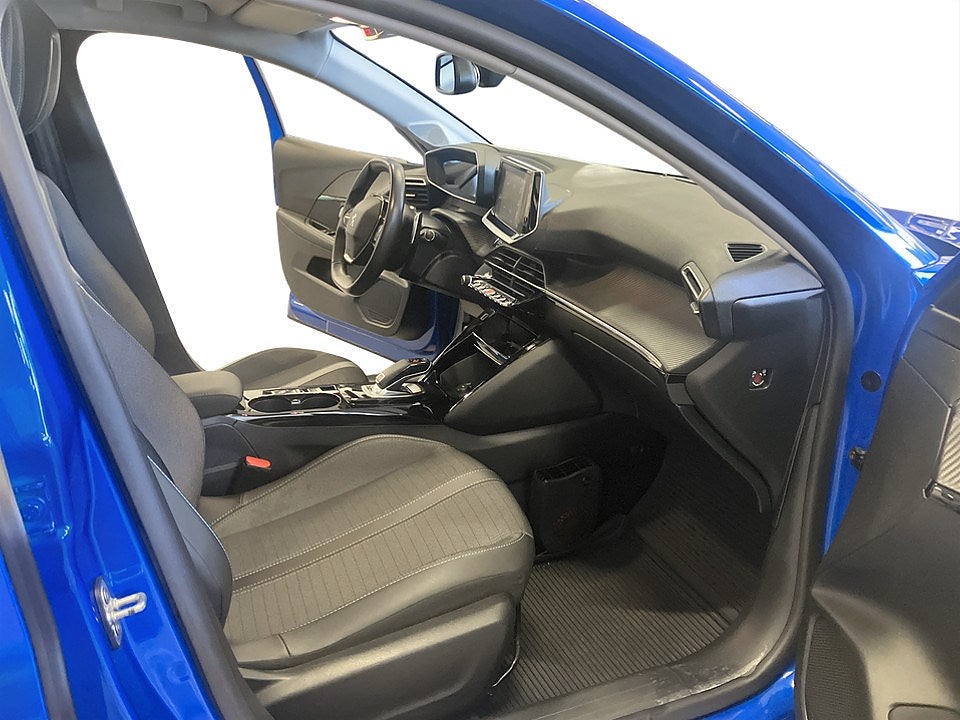 Bild på Peugeot 208 Allure 1.2 PT 130hk Aut - PANO, B-AMERA, CARPLAY