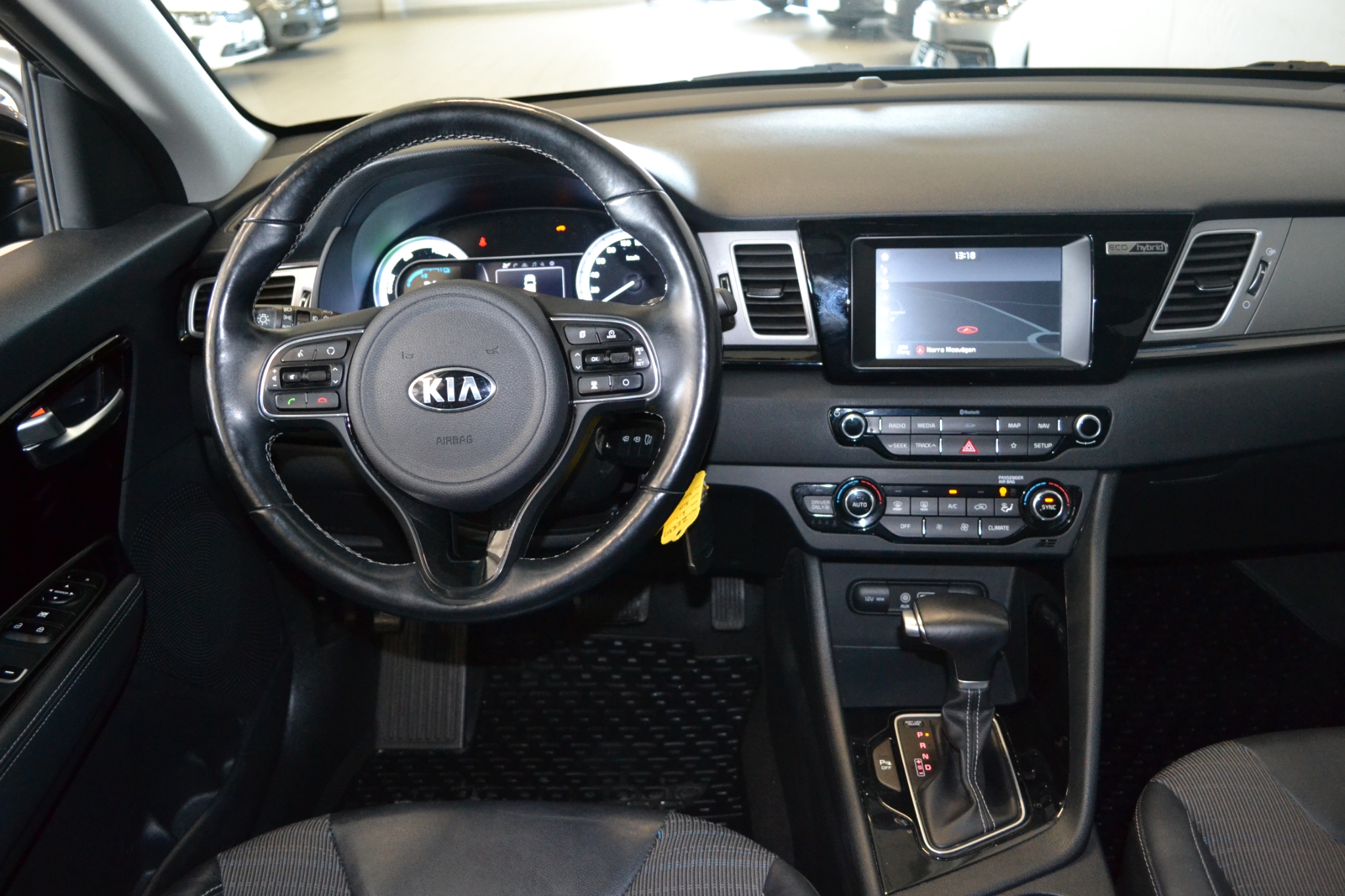 Kia Niro 2018, photo 6/10