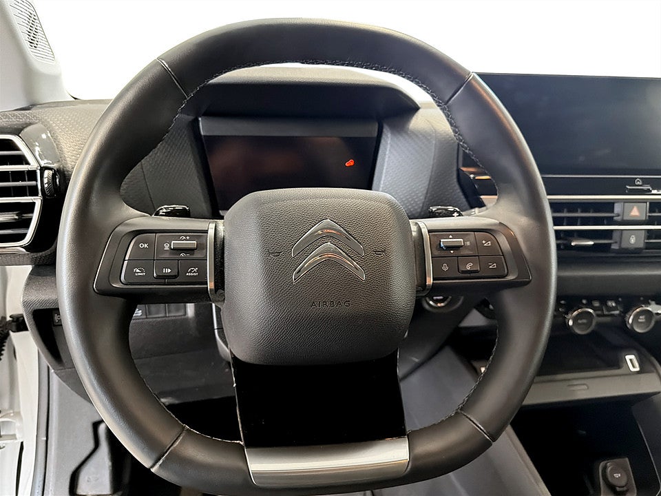 Bild på Citroën C4-X Shine 1.2 PT 130 Aut B-KAMERA NAVI