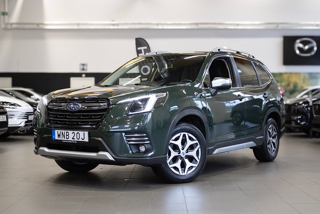 Subaru Forester e-Boxer XFuel / Drag / Rattvärme / Backkamera / 