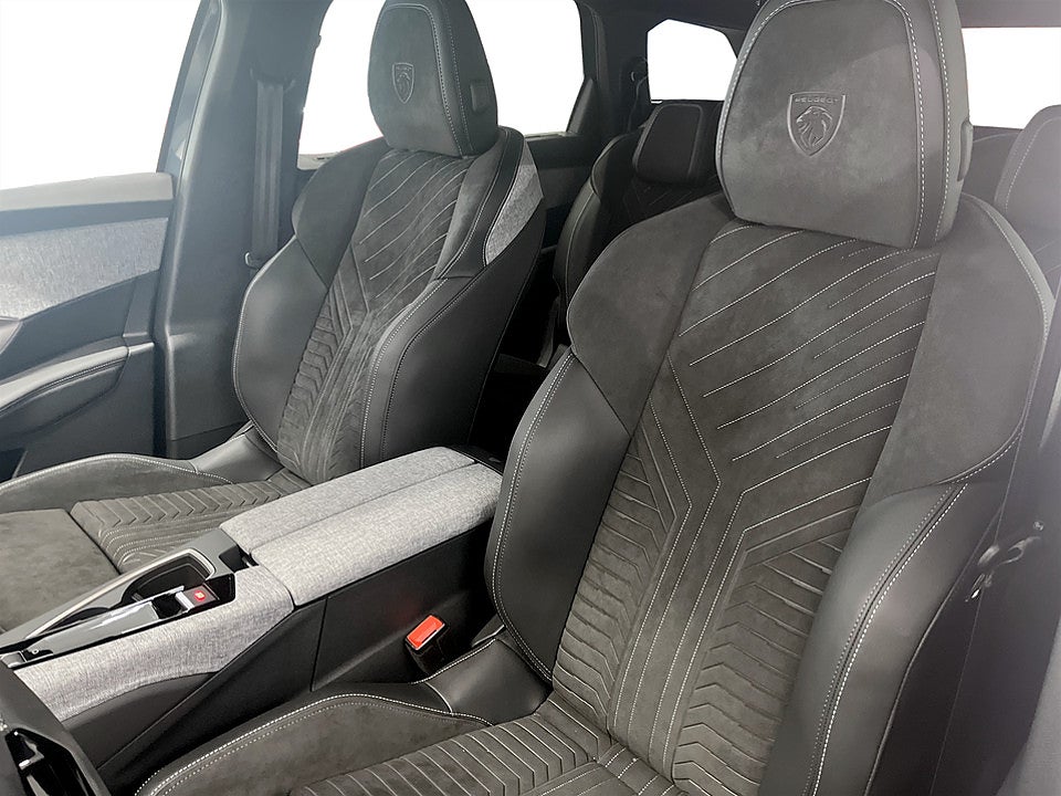 Bild på Peugeot 5008 GT Ultimate Hybrid - OMGÅENDE LEVERANS!