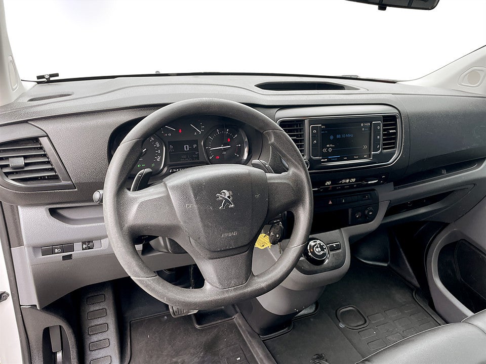 Bild på Peugeot Expert PRO+ L3 BHDi 180hk Aut Värmare Inredning