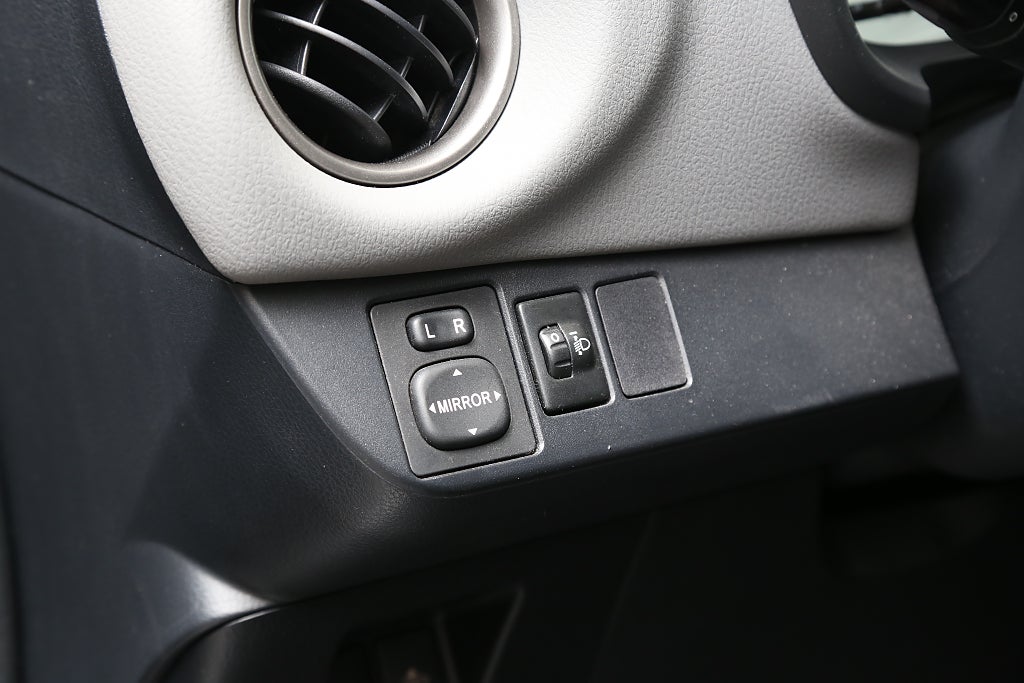 Toyota Yaris 1,33 Dual VVT-i Active Edition Feel 5-dörrar 2015