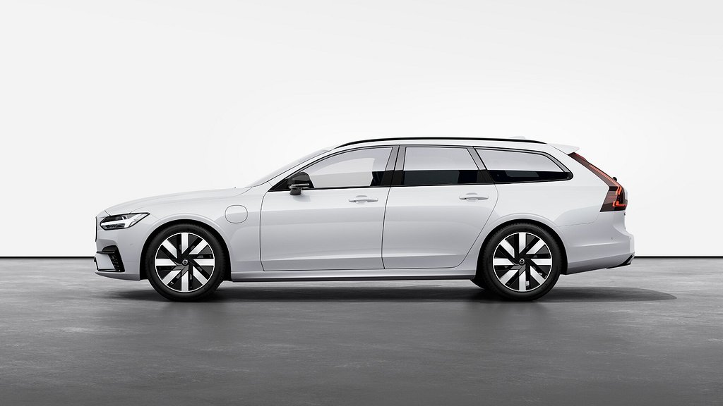 Volvo V90 Recharge Plus laddhybrid inkl försäkring, service