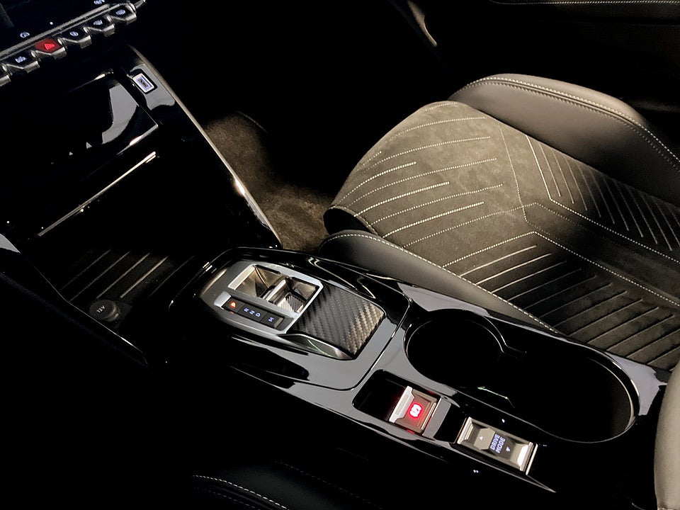 Bild på Peugeot 2008 GT 1.2 PT 130hk Aut B-KAMERA CARPLAY
