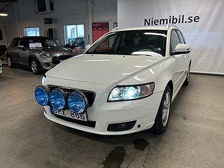 Volvo V50 2.0 D Summum S&Vdäck/M-värm/Drag/Sensorer/Xtraljus