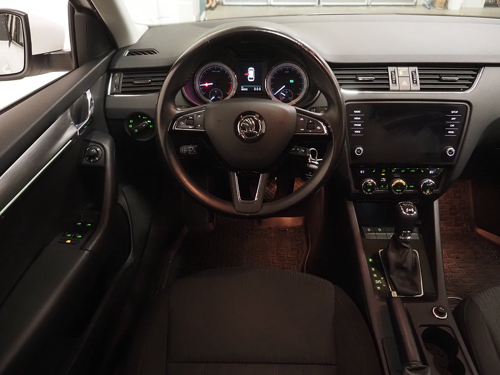 Skoda Octavia 2.0 TDI 184hk 4x4 Style |Drag|D-värm|Kamera| 2020