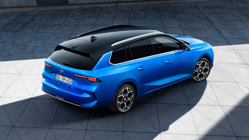 Opel Astra Sports Tourer är Opels första elektriska kombi. Foto: Opel. 