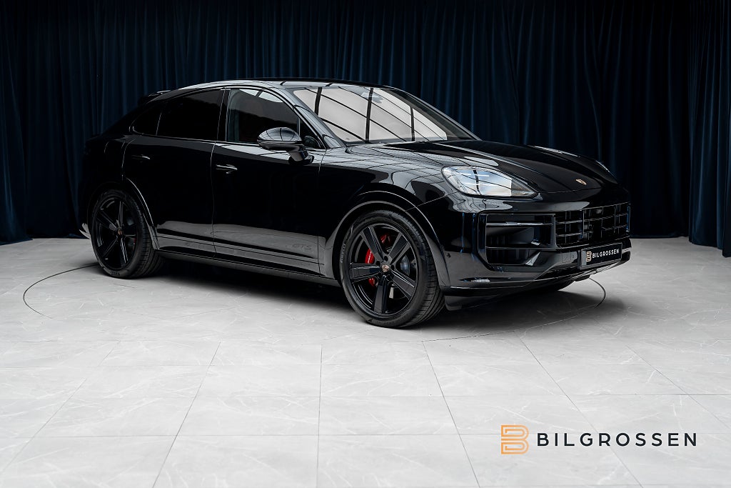 Porsche Cayenne GTS Coupé Kolfiber Burmester P-Disp Bakaxelstyrning NY