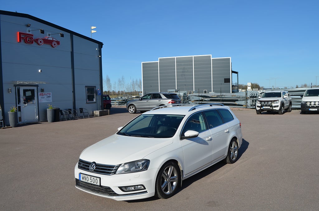 Volkswagen Passat 2.0 TDI 4Motion 177 hk R-Line D-Värmare Drag Navi