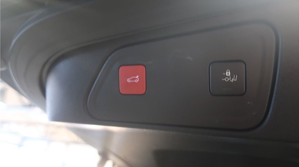 Bild på Peugeot 3008 GT 1.2 PT 130hk Aut - ELBAKLUCKA