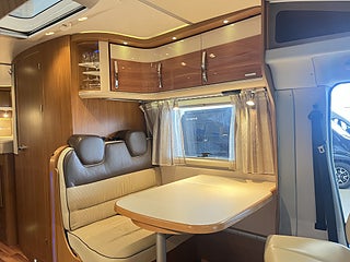 Husbil-halvintegrerad Hymer T 674 SL 12 av 30