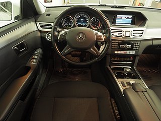 Kombi Mercedes-Benz E 14 av 21