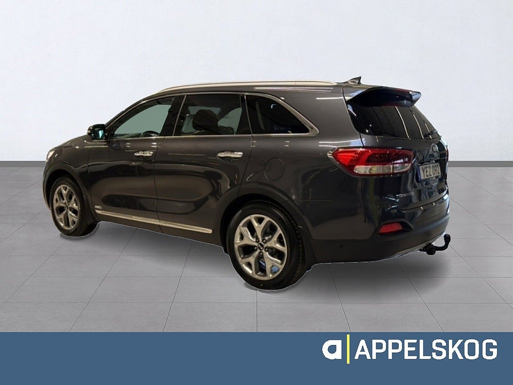 Kia Sorento 2.2 CRDi AWD |DRAG|PANORAMA|7-SITS|RÄNTA 3,99%|V-HJUL| thumbnail