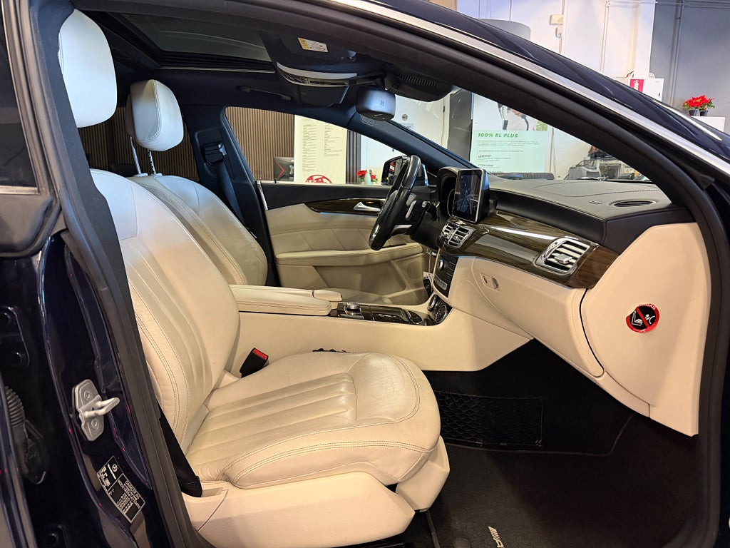 Mercedes-Benz CLS 2015 - miniatyr 24
