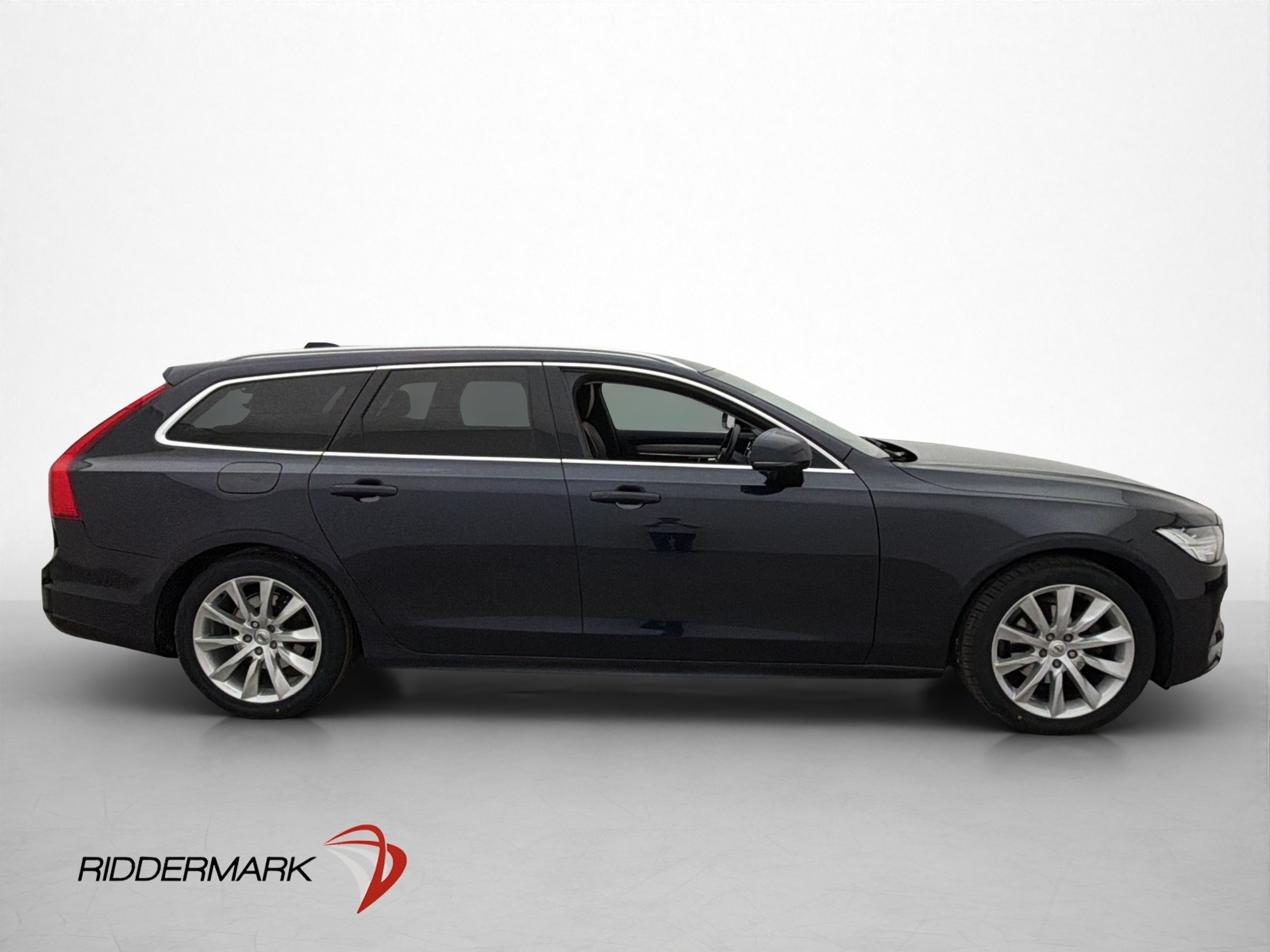 Volvo V90 D4 190hk Momentum D-Värmare 2019, bild 6/67