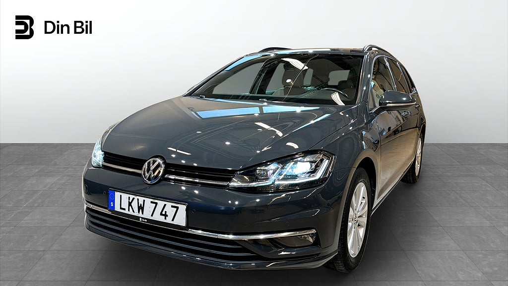 Volkswagen Golf Sportscombi TDI110 Panorama Plus Drag P-värmare