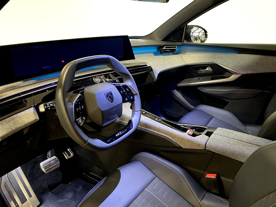 Bild på Peugeot 3008 GT Hybrid 145hk Aut B-KAMERA CARPLAY