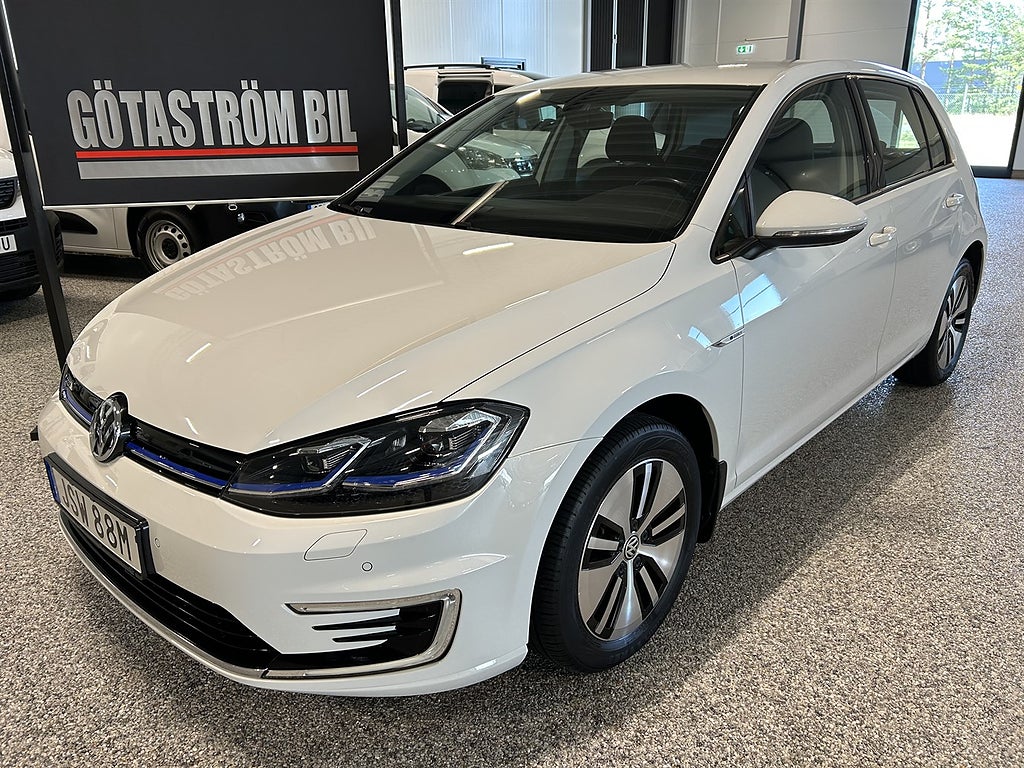 Volkswagen E-Golf 35.8 kWh 136Hk Pluspaket/Cockpit,Värmepump,mm