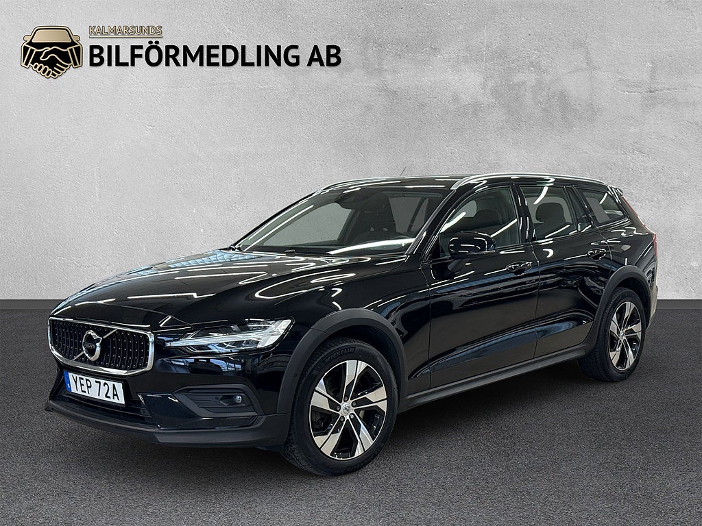 Volvo V60 Cross Country B4 AWD Momentum Drag B-Kam D-Värm 