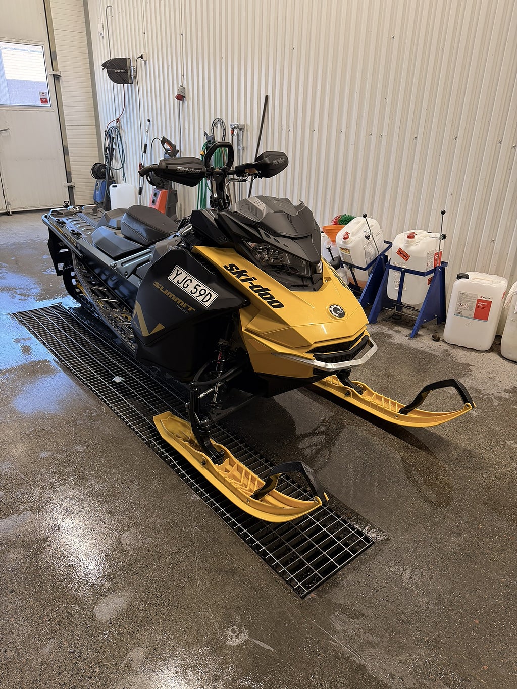 Ski-Doo Summit Neo + 600 EFI 55hk