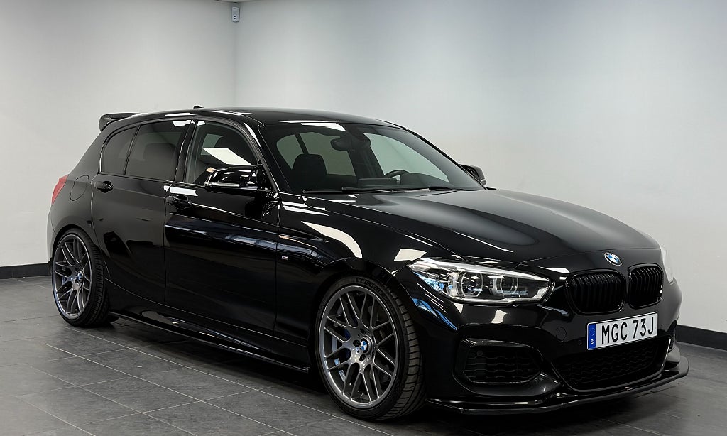 BMW M140i 5-dörrars *Manuell *RWD Navi 340hk Maxton 19"    