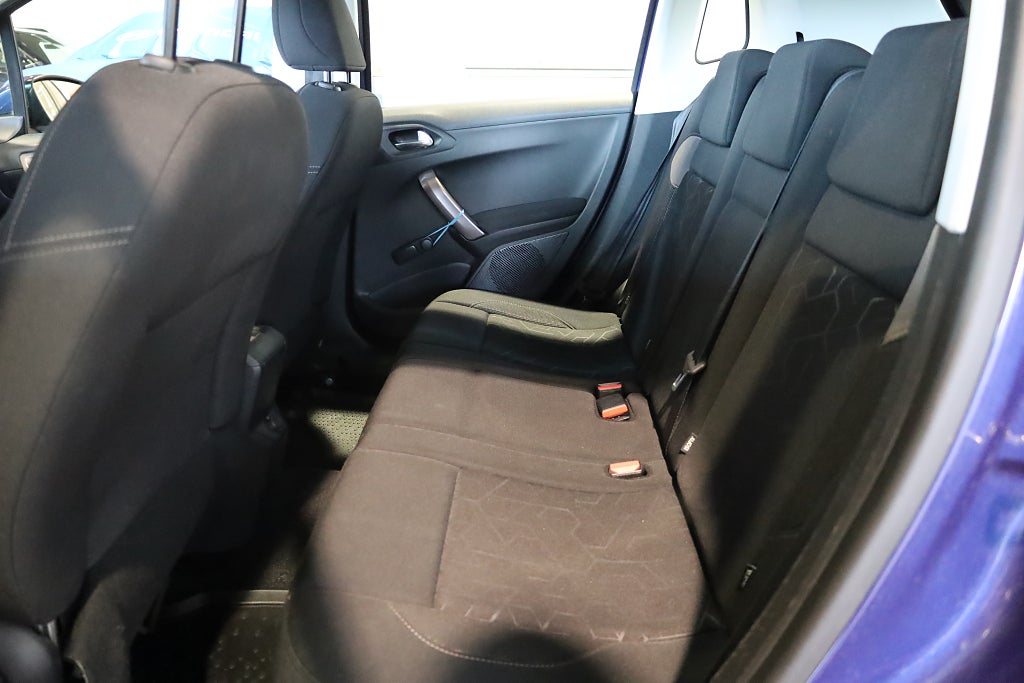 Peugeot 2008 1.6 e-HDi AUT Drag M-Värme Kamera Blåtand 2014