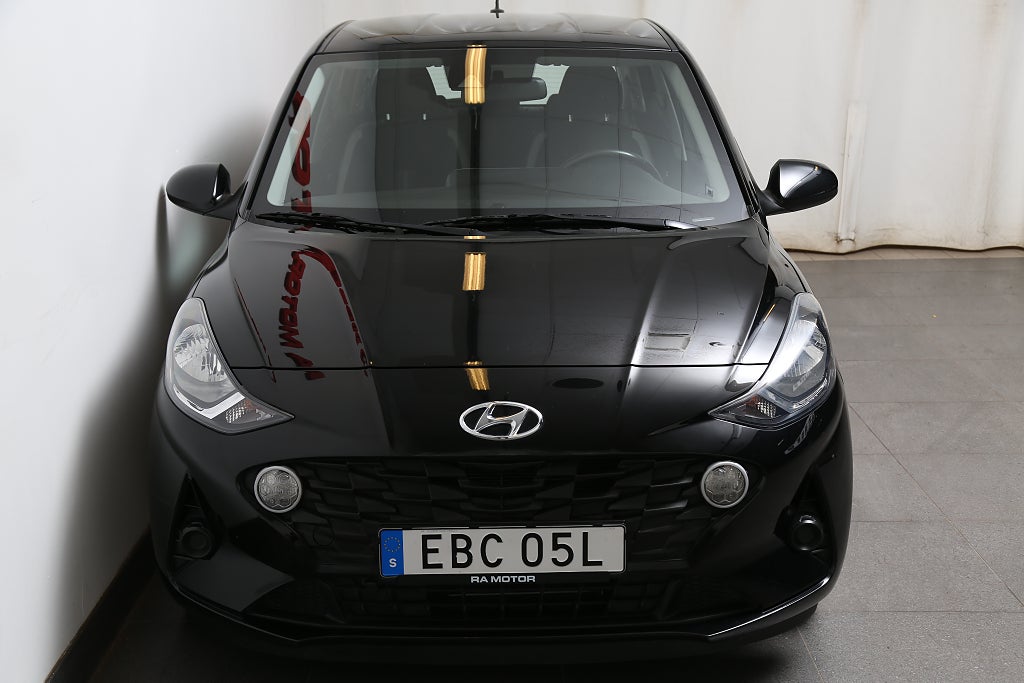 Hyundai i10 1,0 blue 67hk Essential Automat CarPlay Motorvärmare 2021