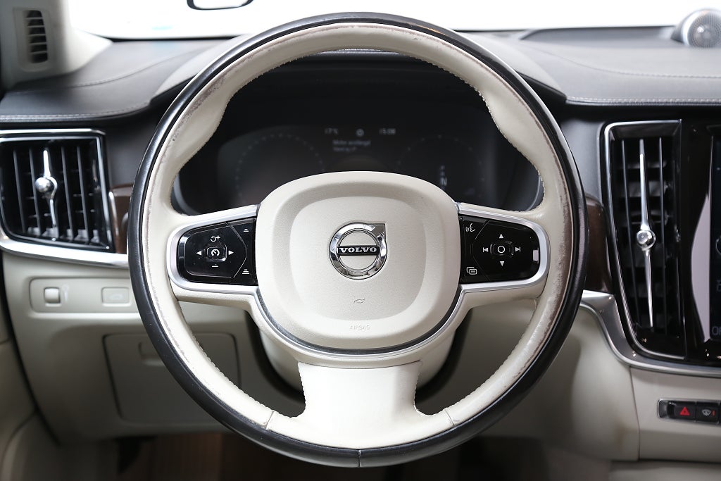 Volvo V90 D4 190hk Aut Inscription Drag Värmare B&W Skinn Head-up 2019