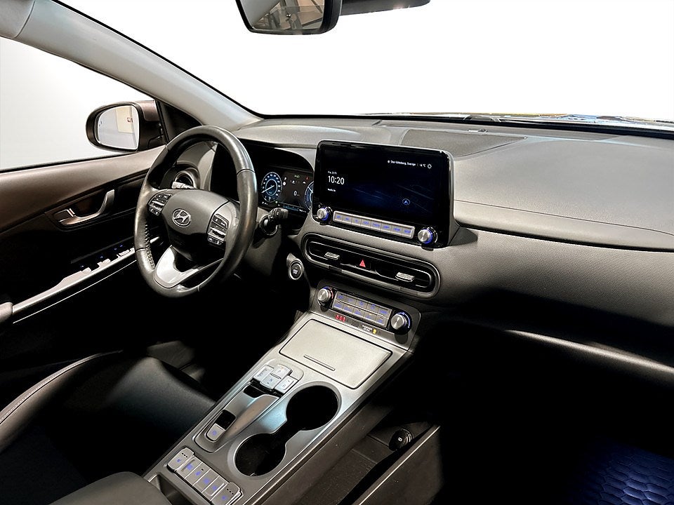 Bild på Hyundai Kona Essential 39.2kWh 136hk Aut - B-KAMERA, RATTVÄRME