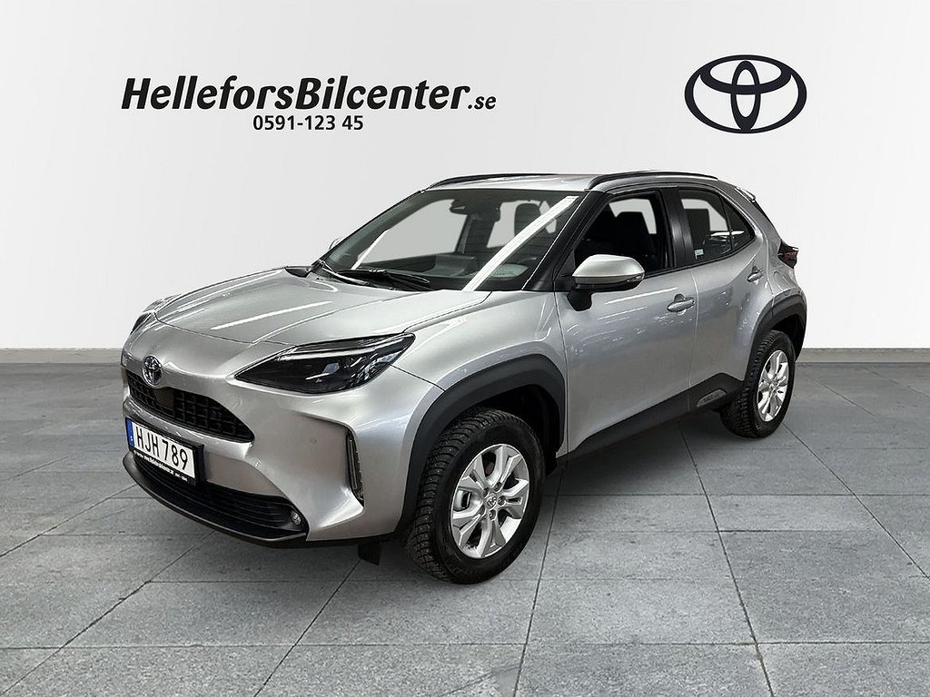 Toyota Yaris Cross Hybrid AWD-i Active Plus Värmare med APP V-hjul