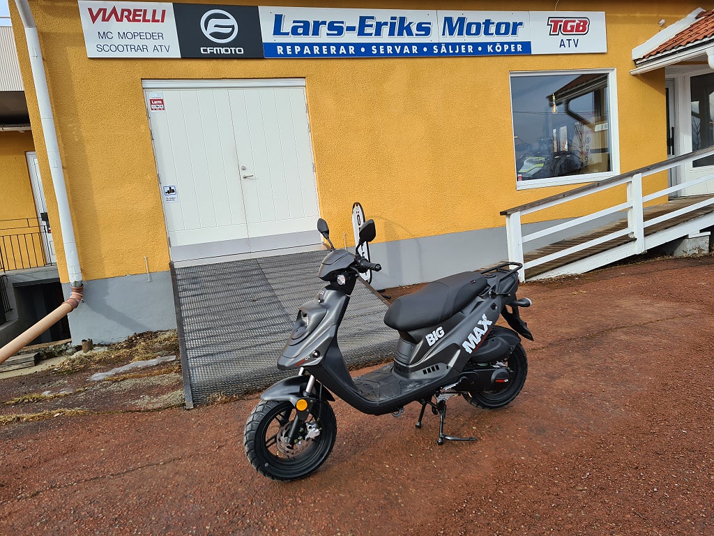 MOTO CR EU MOPED BIG MAX NU REA 19900 KR. 
