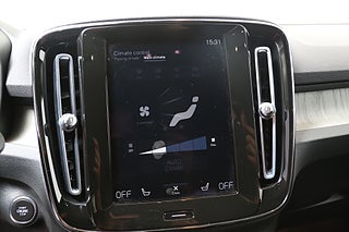 SUV Volvo XC40 24 av 32