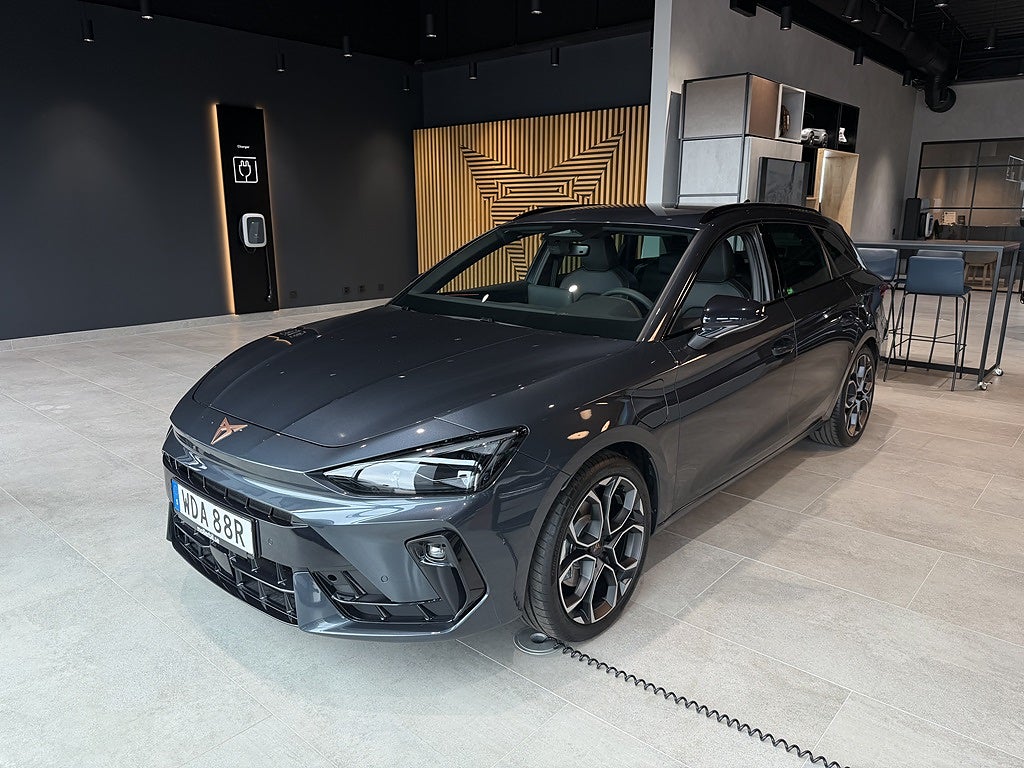Cupra Leon CUPRA SPORTSTOURER 1.5 E-HYBRID 204 DSG (PLUG