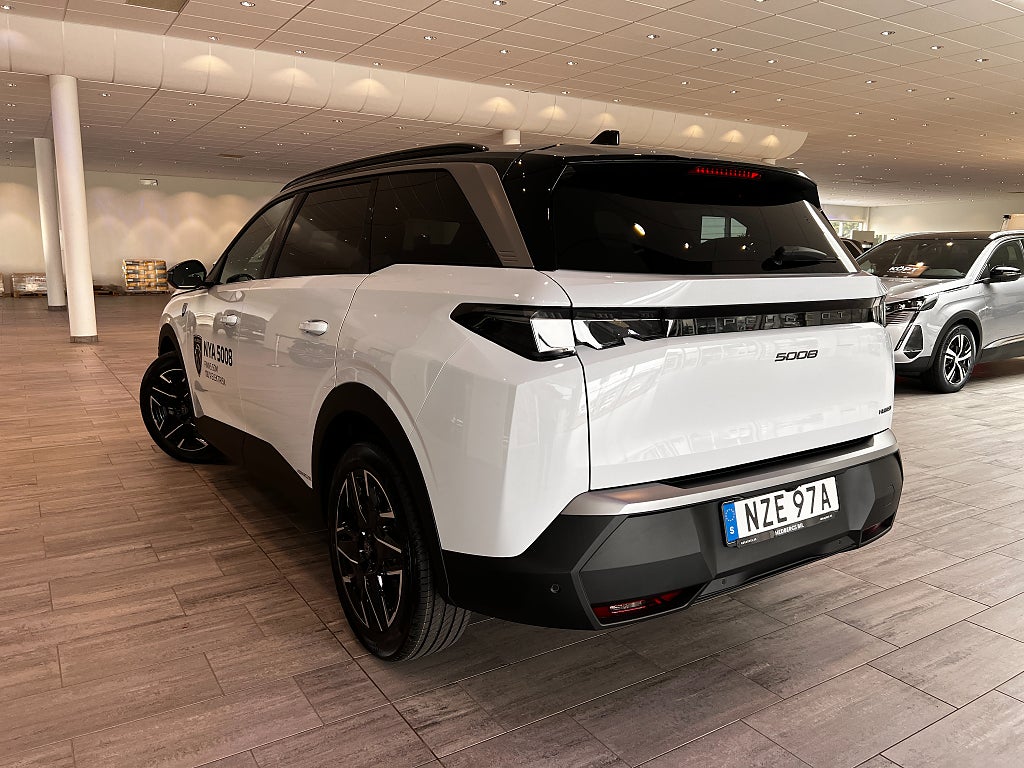 Peugeot 5008 GT PHEV Privatleasing från 4999kr/månad thumbnail