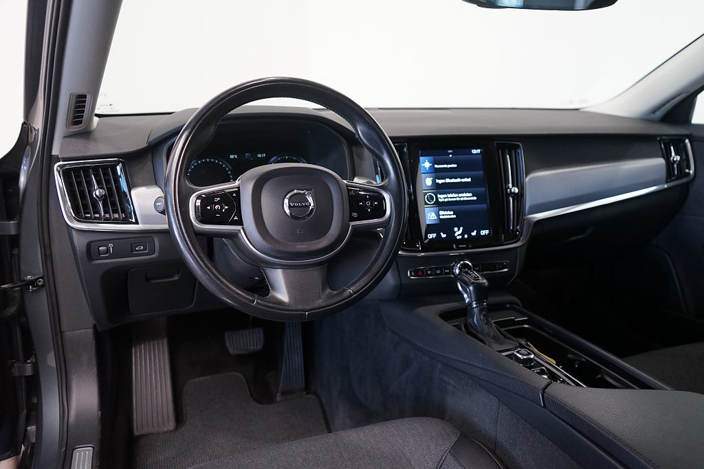 Volvo V90 Cross Country D5 AWD Automat Värmare Dragkrok 235hk