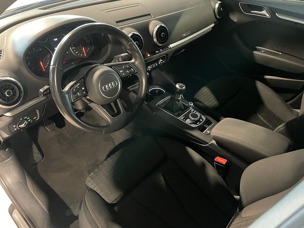 Audi A3 Sportback 35 TFSI Proline, Sport Edition 2019