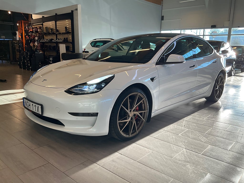 Tesla Model 3 Performance Facelift, Värmepump ellucka svsåld