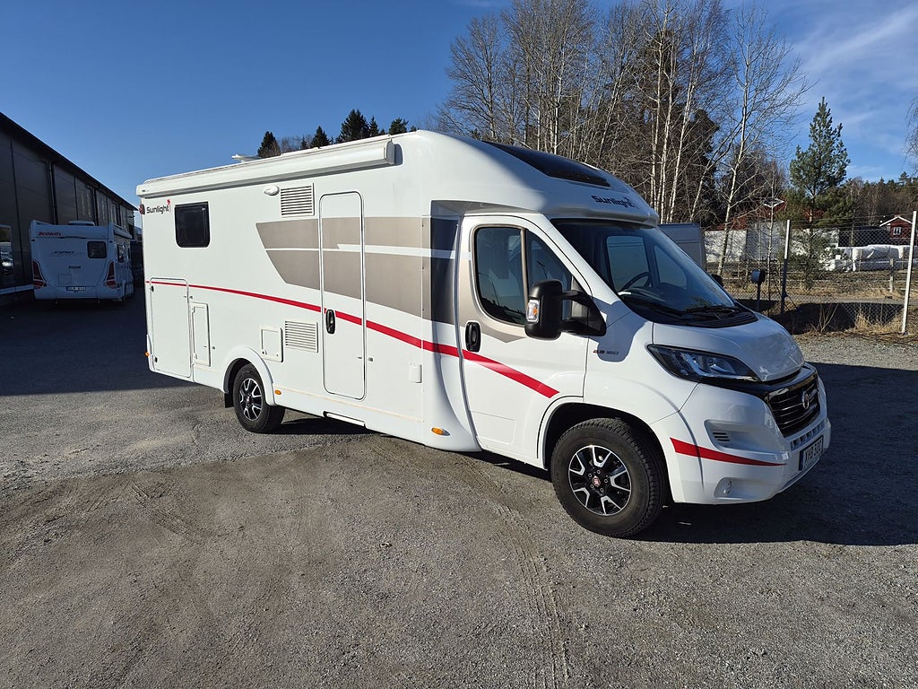 Sunlight T 68 långbäddar, automat, 160 hk, låg skatt, kanonfin