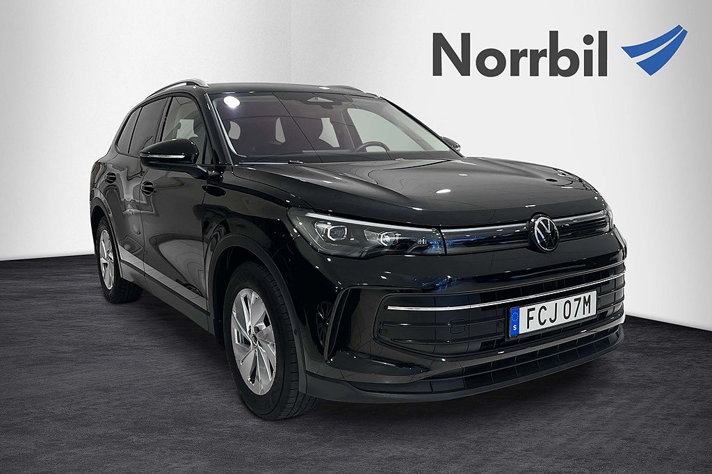 Volkswagen Tiguan eTSI 150 DSG Backkamera / Drag / Värmare