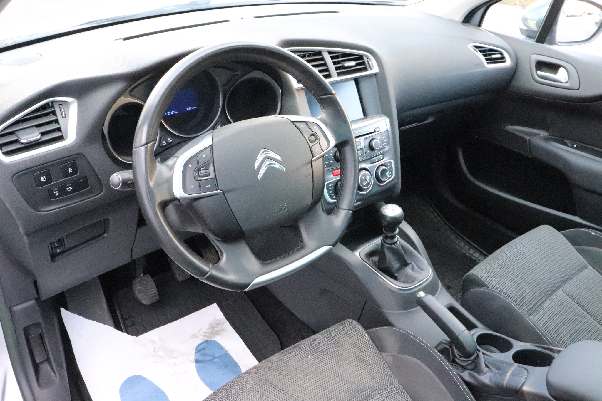 Citroen C4 1.2 e-THP 2014, photo 5/38