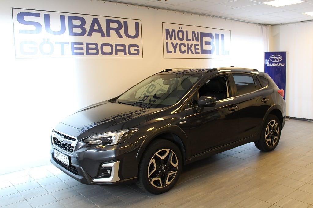 Subaru XV 2.0i Aut Summit (150hk) *Dragkrok, Värmare*