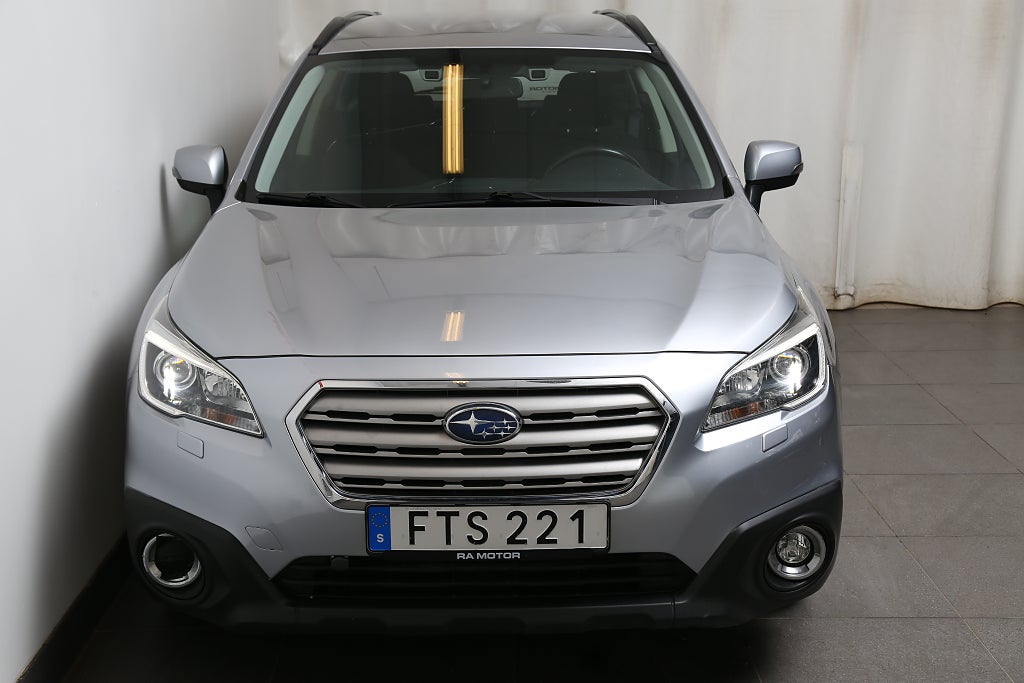 Subaru Outback 2,5i 175hk AWD Aut 1ägare Kamera Motorv Dragkrok 2015