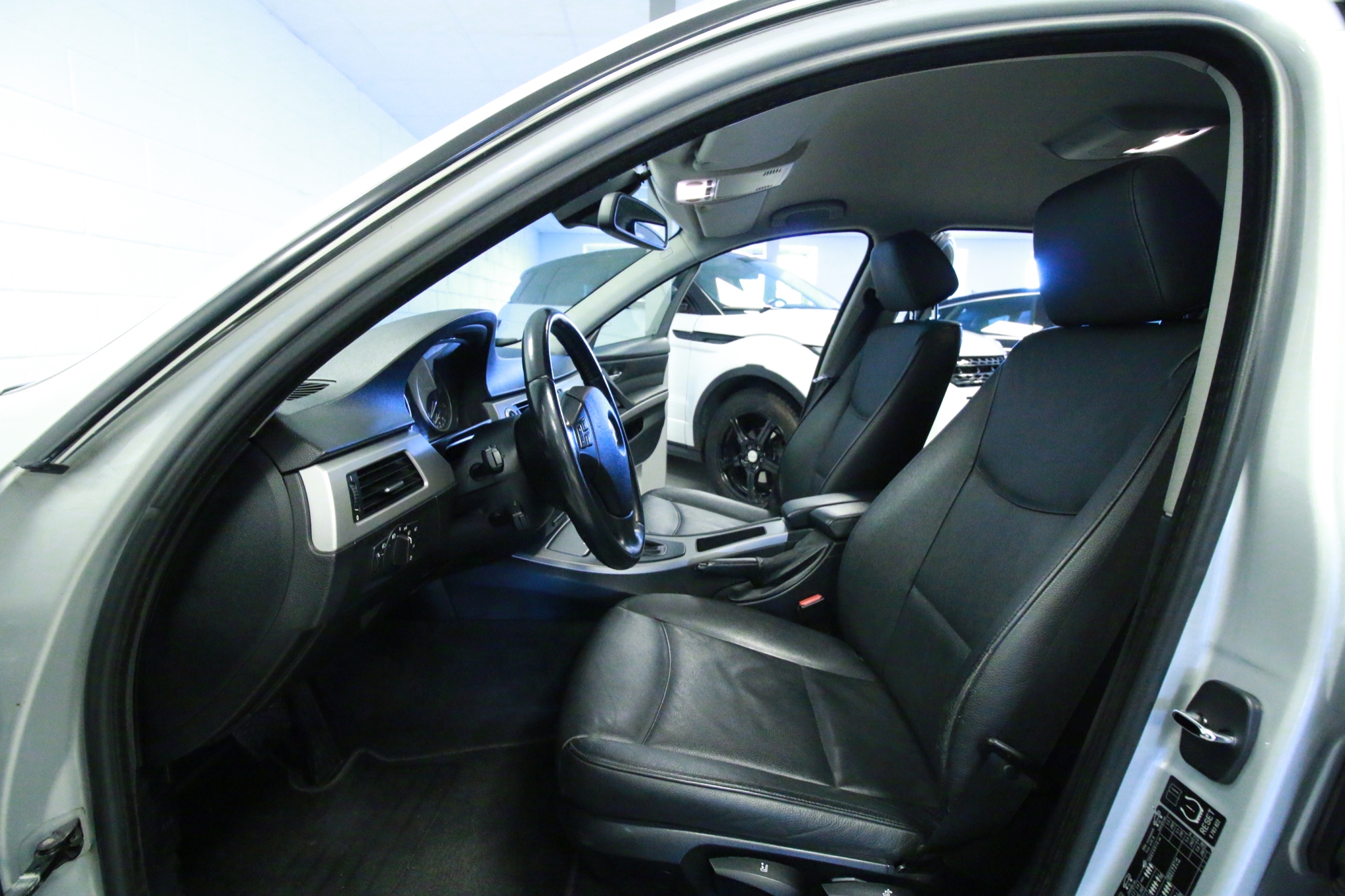 BMW 325 2007, bild 6/38