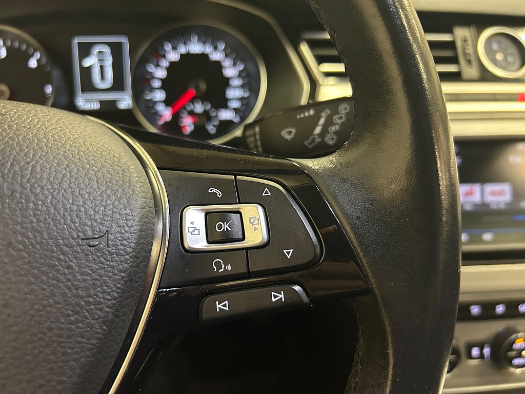 Volkswagen Passat SC 2.0 TDI 4Motion D-Värm Navi Drag P-Sen 2017