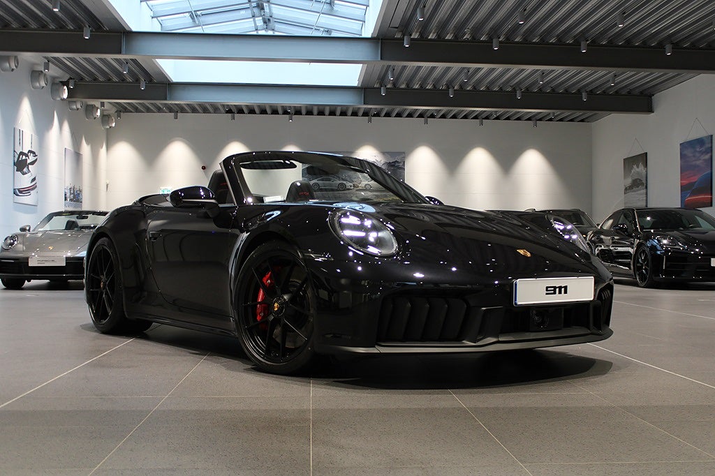 Porsche 911 Carrera GTS Cabriolet