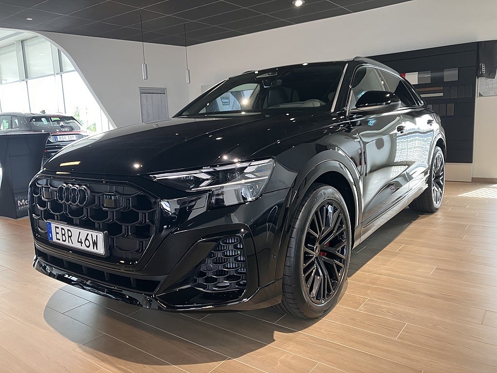 Audi Q8 SUV 60 TFSIe 490 hk Quattro Selection