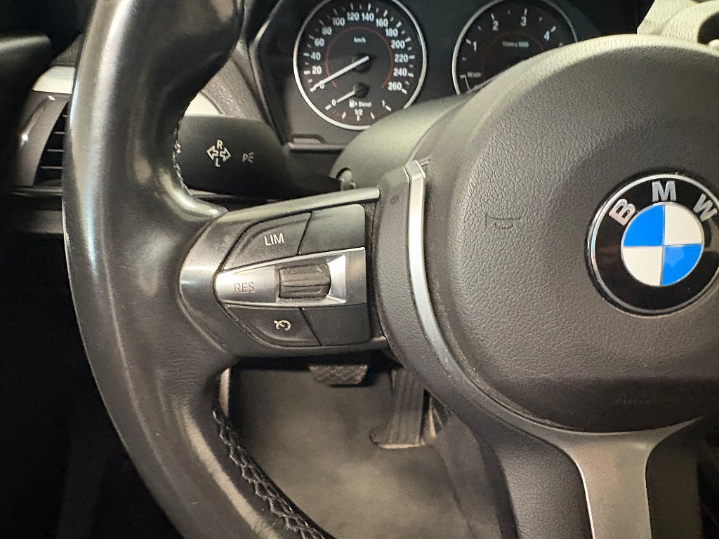 BMW 118d 5-dörrars Steptronic M Sport Automat,SoV Hjul Euro 5 thumbnail