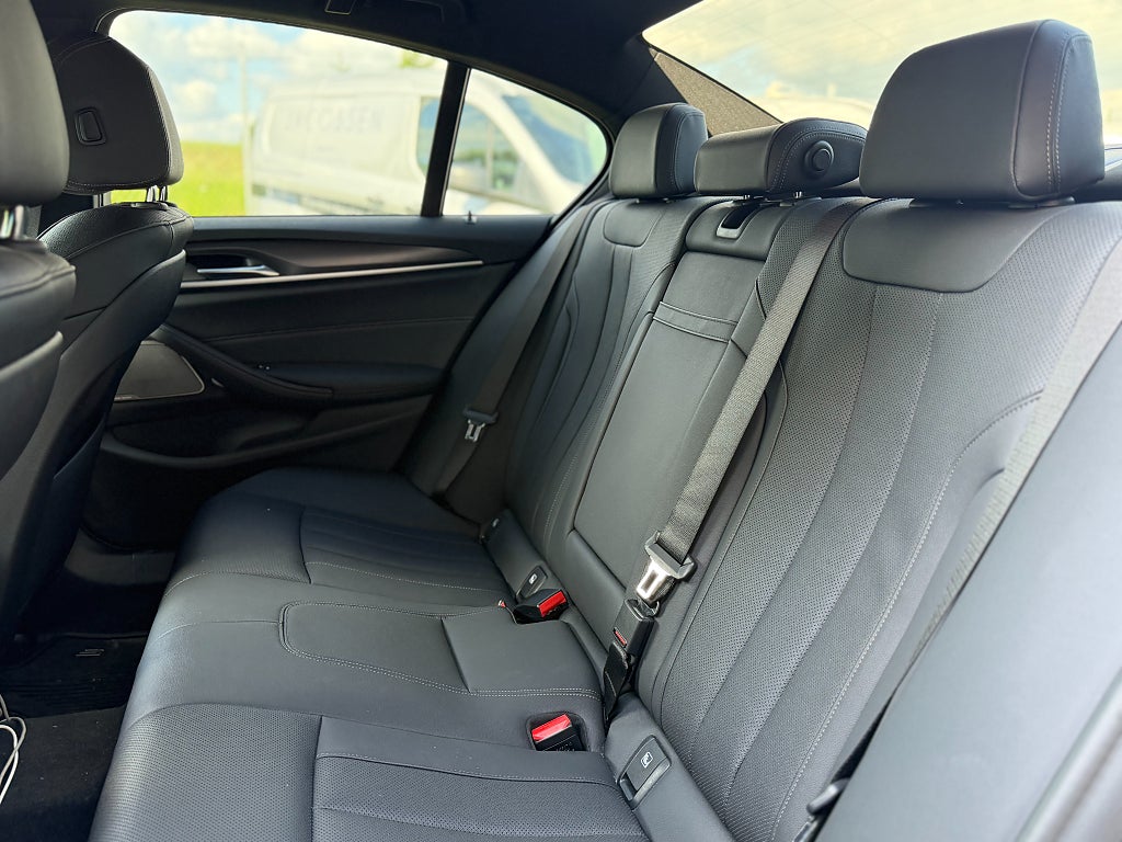 BMW 520d xDrive Sedan Steptronic M Sport Euro 6