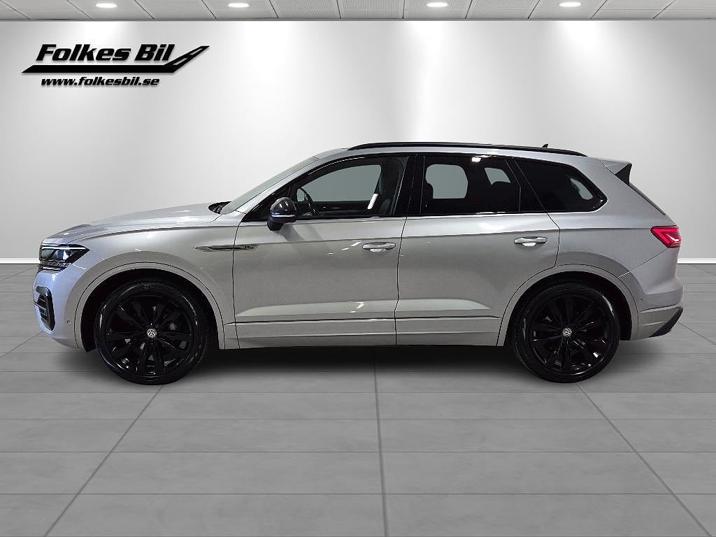 Volkswagen Touareg R-Line 3.0 TDI V6 286 hk 4M SE SPEC / VAT